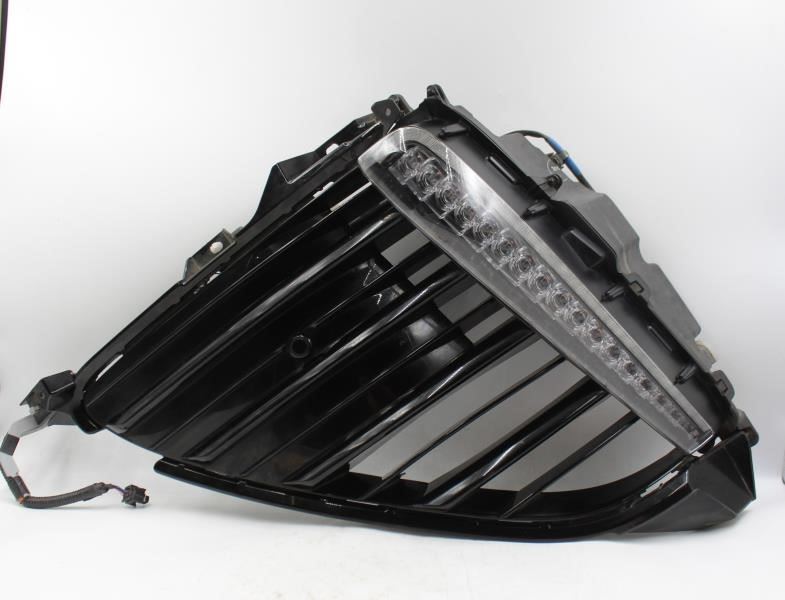 Right Passenger Corner/Park Light Bumper Mounted 2016-20 TOYOTA MIRAI OEM #25221 - £495.74 GBP