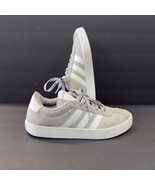 Adidas Women’s Grey Suede Sneakers VL Court Base White Stripes Size 7.5 - $1,007.84 MXN