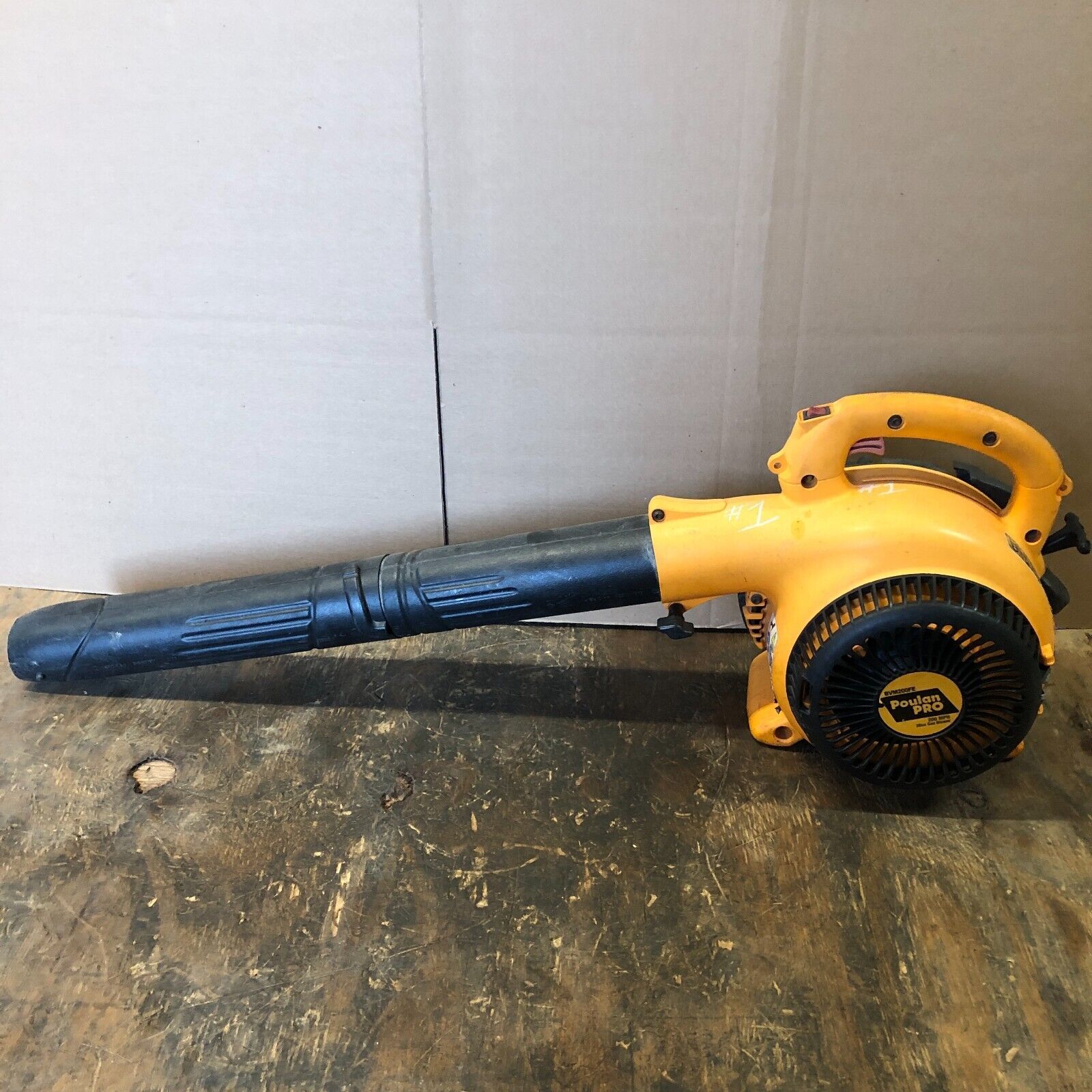Poulan Pro BVM200FE 25CC 2 Cycle Gas Leaf Blower Leaf Blowers & Vacuums