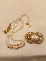Women&#39;s Faux Pearl/ Rhinestone Necklace 16&quot; and Brooch/ Pin Costume Jewelry - £9.46 GBP