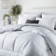King Size All Seasons Soft White Polyester Down Alternative Comforter - $3,427.95 MXN