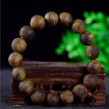 White Kyara Wild Oud Agarwood Bracelet from Hainan 10mm Diameter Beads - $5,491.69 MXN