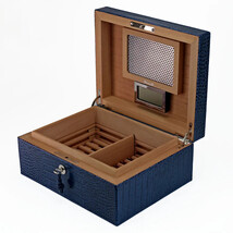 Brizard cigar humidor -Indigo Croco Pattern 30 / 40 ct with lighter USA image 3