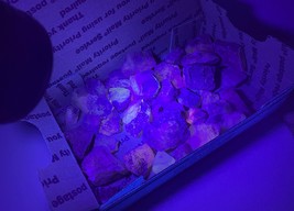 Fluorescent CALCITE SPECIMENS Warm Springs OREGON 3 lbs UV Fluorescence - $19.75