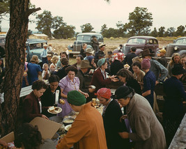 BBQ dinner at local fair in Pie Town New Mexico 1940 Photo Print - £7.06 GBP+