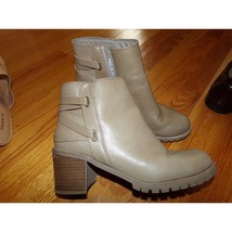 Baretraps Hensley taupe  ankle boots size 8 Excellent - $13.35