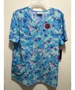 Scrub Star Snowflakes Medical V-NECK SCRUB TOP Women&#39;s Size Small NEW - $13.41 CAD