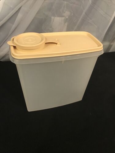 Primary image for Vintage Tupperware Cereal Container 469-5 with tan lid,  8” X 7.5”