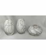 Lot (3) Small Encased White Art Glass Vases w/ Bubble Chain Detail (unma... - €21,04 EUR