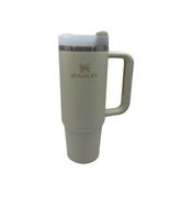 Stanley Adventure Quencher H2.0 Travel Tumbler Cream 30oz - $476.94 MXN