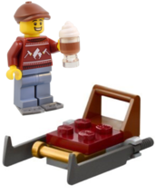 NEW Official Lego Holiday Snow Shoes Minifigure &amp; Sled Mini set - $214.46 MXN