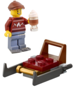NEW Official Lego Holiday Snow Shoes Minifigure &amp; Sled Mini set - $214.46 MXN