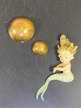 Vintage Lefton Mermaid Wall Plaque Flowing Hair with two golden bubbles 5.25&quot; - $78.21