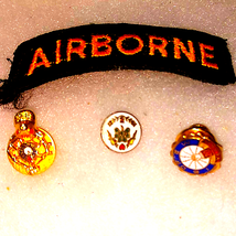 Airborne Patch and 3 Award Pins - £13.20 GBP
