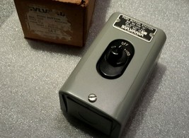 SYLVANIA PUSH BUTTON STATION TYPE EE 600V MAX NEW OLD STOCK $99 - $35.43