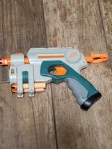 Nerf Gun 2004 Hasbro 5529050 with 3 darts - Laser pointer doesn&#39;t work - £3.93 GBP