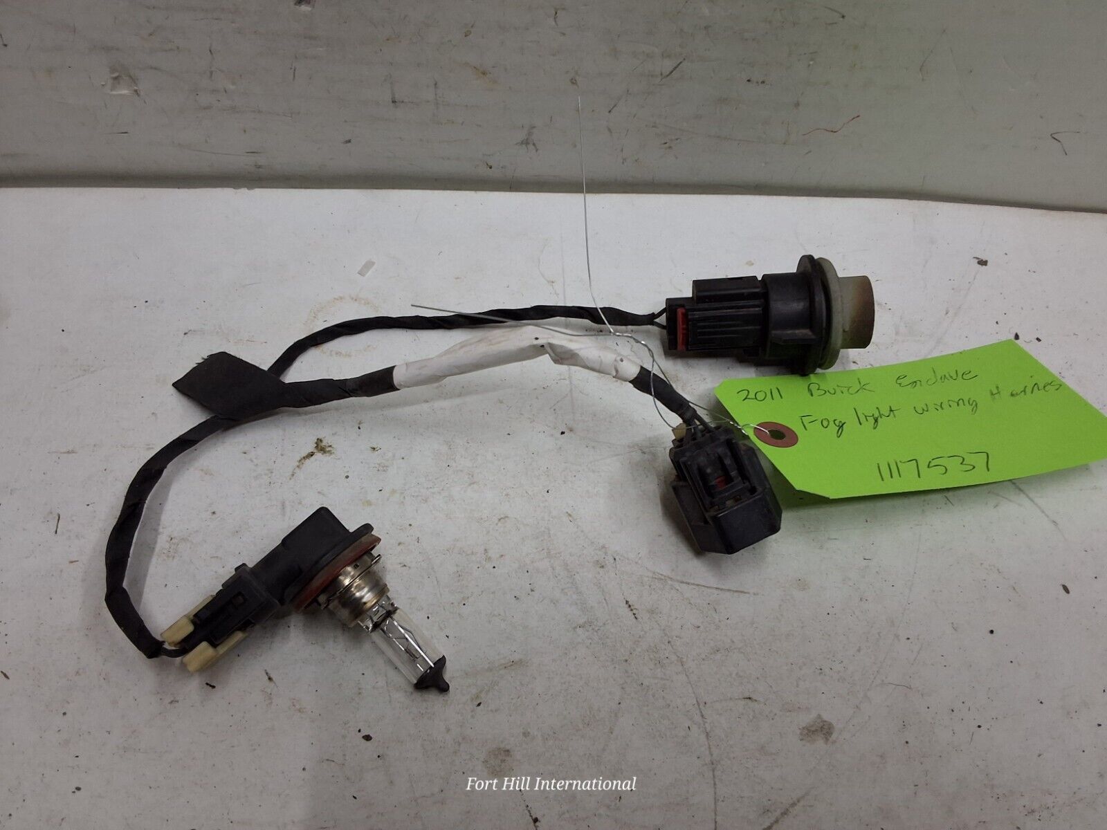 08 09 10 11 12 Buick enclave left or right fog light wiring harness OEM - $29.69