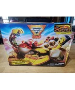 Monster Jam El Toro Loco Venom Velocity Scorpion Playset 2 Cars New Box ... - $180.56 MXN