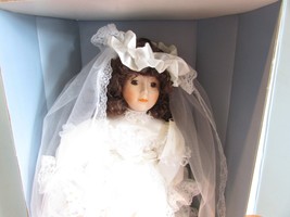 Vintage Porcelain Adorable Memories Bridal Collection Doll Nib 16&quot; - £25.83 GBP