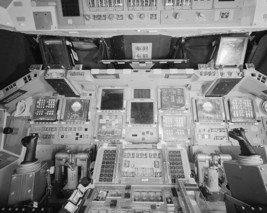 Detail view of cockpit in crew cabin of Space Shuttle Discovery Photo Print - £6.91 GBP+