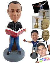 Personalized Bobblehead intrepid male reading a &quot;women for dummies guide&quot; book - - £82.33 GBP