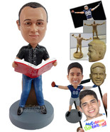 Personalized Bobblehead intrepid male reading a "women for dummies guide" book - - £80.82 GBP
