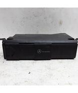 03 04 05 06 07 Mercedes-Benz C Class CD changer with magazine ID 2208274... - €68,00 EUR