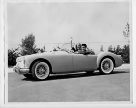 Vintage 1950&#39;s MG MGA Convertible Sports Car - $241.97 MXN