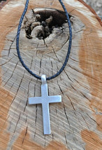 Men&#39;s Black Leather Necklace With Pewter Cross Pendant Jewelry - $600.67 MXN
