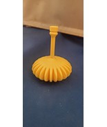 Barbie Dream House 2018 Replacement Part -Yellow Light Chandelier  - $185.09 MXN