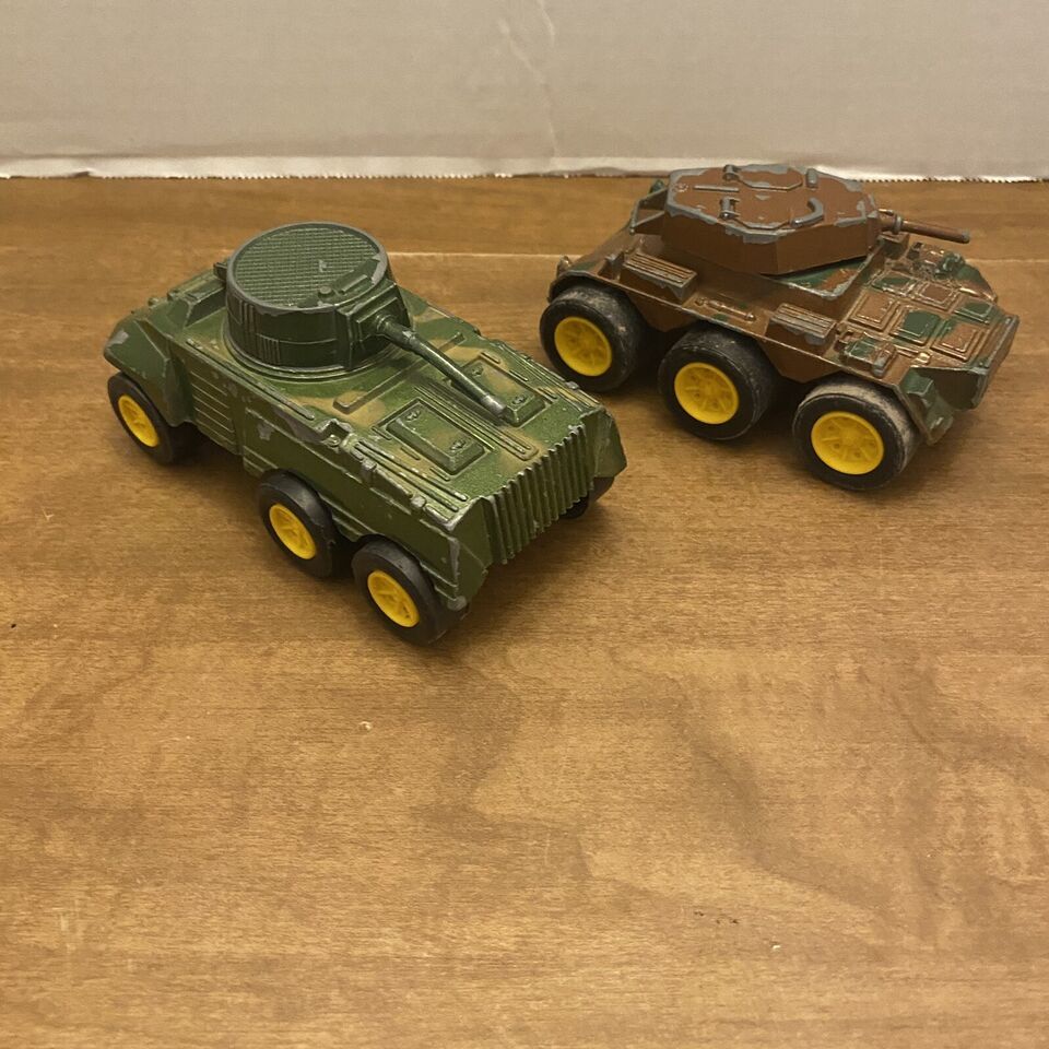 Vintage 1970s Tootsietoy Armored Car Tanks Cast Metal Toy Army Green Brown Camo - $10.80