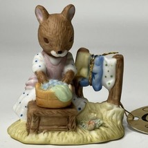 Enesco Storybook Mice At Work and Play Porcelain Figure 1976 Washing Laundry - £10.14 GBP