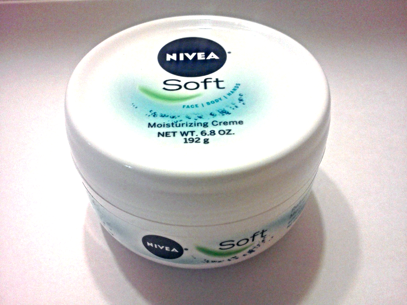Primary image for Nivea Soft Refreshingly Light Moisturizing Creme For Face Body & Hands 6.8 OZ 