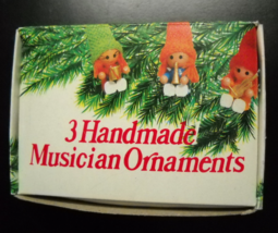 Three Handmade Musician Christmas Ornaments Wood Figures Knit Caps Boxed Taiwan - £8.75 GBP