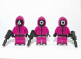 Building Toy Game Manager set Squid Game Netflix Horror TV Show Minifigure US - £15.34 GBP
