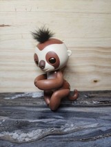 AUTHENTIC WowWee Fingerlings KINGSLEY Interactive Toy BROWN  Baby Sloth ... - £4.80 GBP
