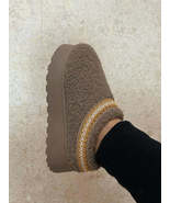 WILD DIVA Embroidered Trim Platform Sherpa Boots - €24,30 EUR