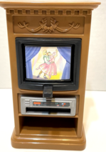 Vintage 1999 Fisher Price Loving Family TV Stand with TV and VCR 5.5 inches - £7.68 GBP