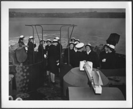 WWII US Naval Training School (WR) Bronx Photo WAVE Officers Visit Ship #11 - £15.44 GBP