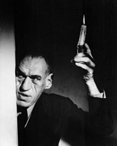 Rondo Hatton Spooky Looking Holding Candle 16X20 Canvas Giclee - £55.74 GBP