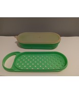 Vintage Tupperware Jadeite Green Oval Cheese Grater Set Lid Grater Conta... - $141.22 MXN