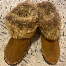 Isotoner 7.5-8  Faux Fux brown bootie house Slipper boots - £22.17 GBP