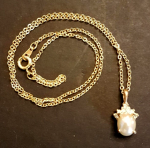 ROMAN Rhinestone accent Faux Pearl Cabochon Pendant 18&quot; Gold Tone Chain ... - $19.74