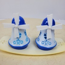 Vintage Windmill Salt Pepper Shakers Set + Tray Plastic Hong Kong - £7.66 GBP