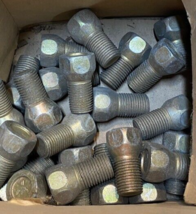 Box of 25 Quantity of Machine Bolts 19207 | 5306-00-538-0854 | DLA500-80... - £23.56 GBP