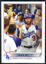 2022 Topps #505 High Five Highway Dodgers Line Up To Celebrate Checklist - £0.79 GBP