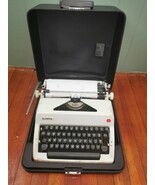 Olympia SM9 Deluxe Manual Typewriter With Case #4175123 - $327.36 CAD