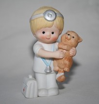 Enesco Country Cousins 1983 Scooter Playing Doctor with Kitten - £9.63 GBP
