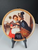VTG Norman Rockwell Gossiping &quot;in the Alcove&quot; Collector Plates Excellent - £5.59 GBP