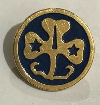 Vintage Blue Circular Girl Scouts Clover GS Jacket World Badge Pin RARE - £7.89 GBP